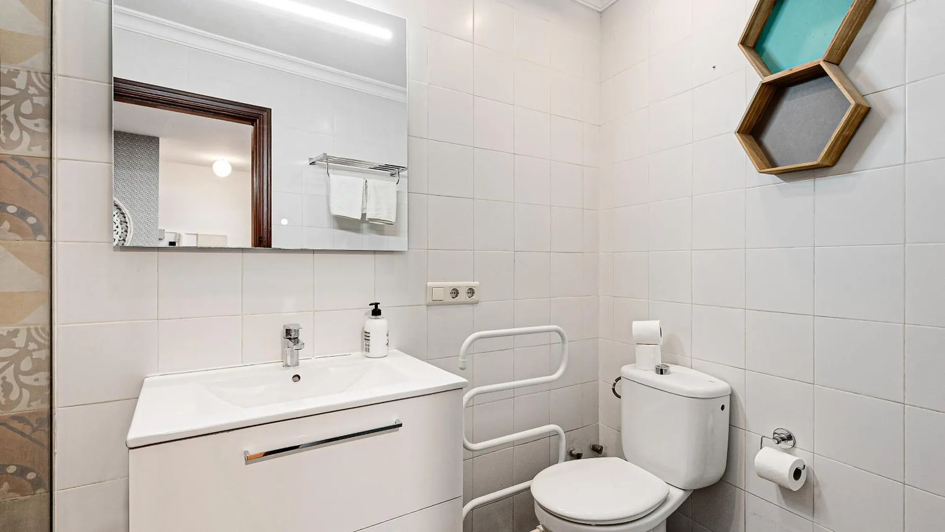 Urbanchicmalaga 2Bedroom Oasis In Historic Malaga Centre España