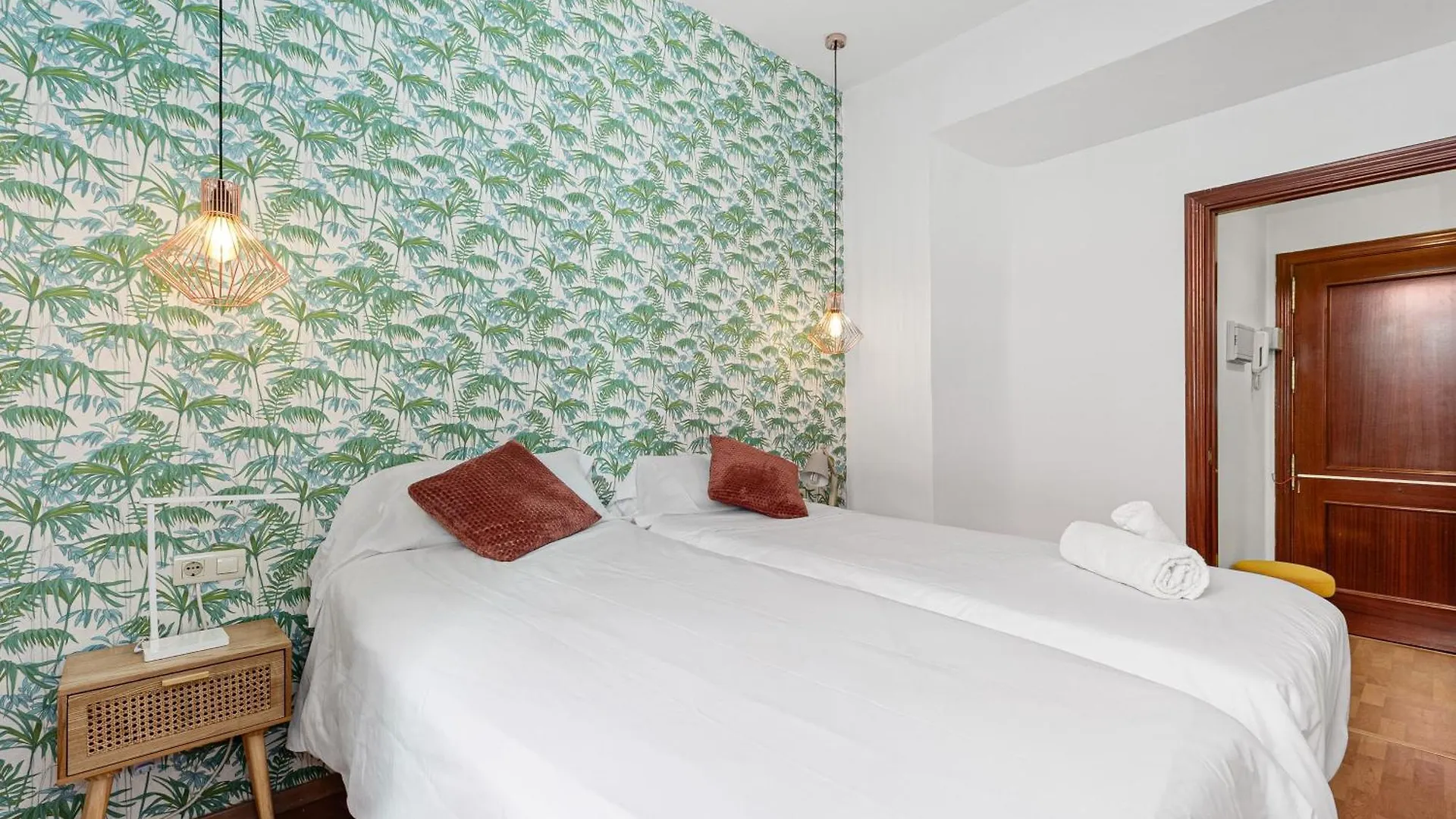 Urbanchicmalaga 2Bedroom Oasis In Historic Malaga Centre Apartamento